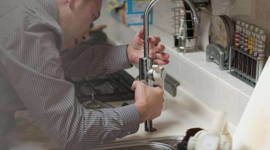 Expert burst pipe repair services in Newbern, AL